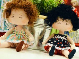 Elizangela Rodrigues – Boneca Olívia – Ateliê na TV  Roupas de boneca de  pano, Molde para roupa de boneca, Bonecas de pano